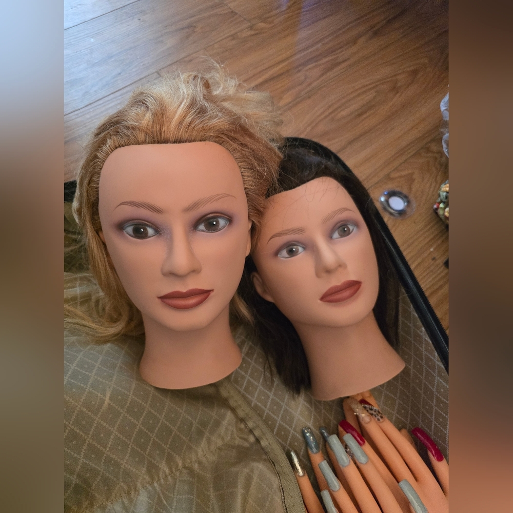 Realistic Mannequin Heads with Makeup
